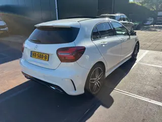 Foto 13 van Mercedes-Benz A-klasse 180 Ambition AMG Pano Leder Navi