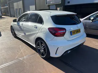 Foto 15 van Mercedes-Benz A-klasse 180 Ambition AMG Pano Leder Navi