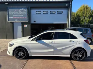 Foto 18 van Mercedes-Benz A-klasse 180 Ambition AMG Pano Leder Navi
