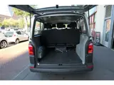 Foto 22 van Volkswagen Transporter Kombi 2.0 TDI L2H1 Highline Apk/Airco/Cruise/Nap/Camera/Boekjes/9-Zitter