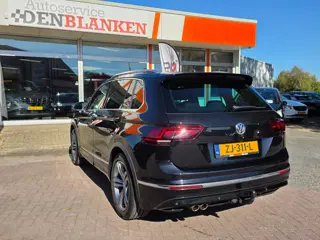 Foto 15 van Volkswagen Tiguan 1.5 TSI ACT Highline Bns R-Line BJ.2019 / Navi / Clima / Adapt. Cruise / Camera /