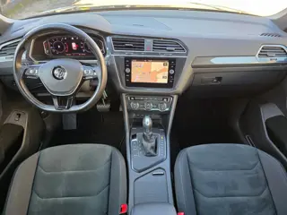 Foto 18 van Volkswagen Tiguan 1.5 TSI ACT Highline Bns R-Line BJ.2019 / Navi / Clima / Adapt. Cruise / Camera /