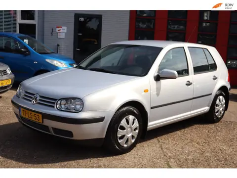 Volkswagen Golf 1.6 Trendline ,5 DEURS , TREKHAAK , NWE APK