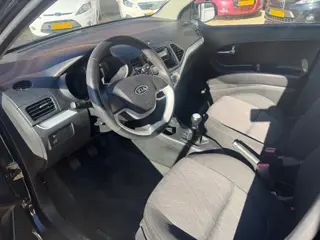 Foto 14 van Kia Picanto 1.0 CVVT Airco, elektr ramen, 5 deurs, APK 09-2027!