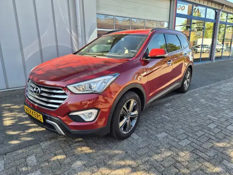Hyundai Santa Fe 2.2 CRDI. Grand 7 persoons .4 Wheel drive