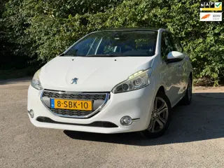 Peugeot 208 1.2 VTi Blue Lease Executive | Cruise + Navi Nu € 3.950,- !!!