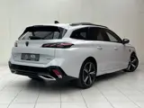 Foto 23 van Peugeot 308 SW Plug-in Hybrid 225 GT | Automaat | Panoramadak | AGR Comfort Stoelen | Zeer luxe!