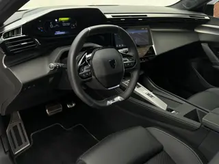 Foto 15 van Peugeot 308 SW Plug-in Hybrid 225 GT | Automaat | Panoramadak | AGR Comfort Stoelen | Zeer luxe!
