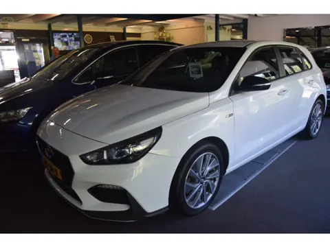 Hyundai I30 Fastback 1.0 T-GDI DRIVE, HELE NETTE AUTO VAN BJ 2019