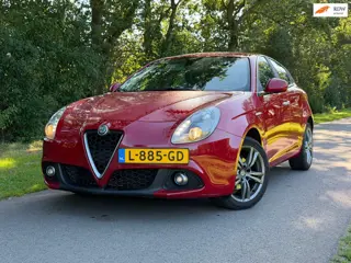 Alfa Romeo Giulietta 1.6 JTDm Super | Leder + Navi + Cruise Nu € 4.950,- !!!