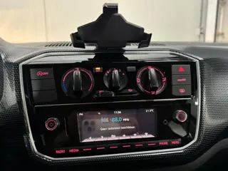 Foto 18 van Volkswagen Up! 1.0 5-DRS AIRCO 1STE.-EIGEN. PHONE