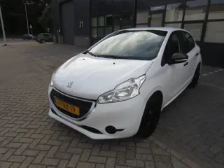 Foto 20 van Peugeot 208 1.0 VTi Access 2014 Airco 82.000KM NAP! APK!