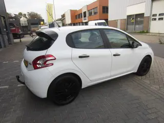 Foto 14 van Peugeot 208 1.0 VTi Access 2014 Airco 82.000KM NAP! APK!