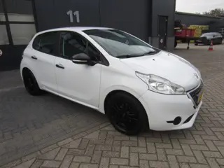 Foto 12 van Peugeot 208 1.0 VTi Access 2014 Airco 82.000KM NAP! APK!