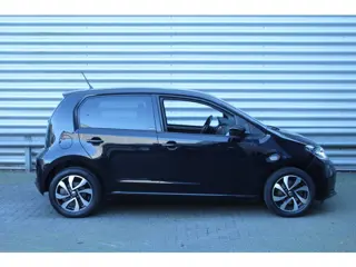 Foto 18 van Volkswagen Up! 1.0 65pk Active Camera LMV