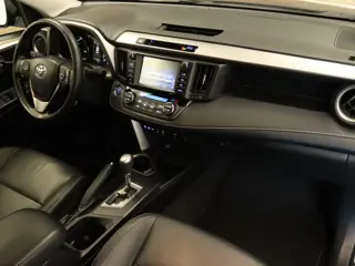 Foto 16 van Toyota RAV4 2.5 Hybrid Dynamic Plus - ORIGINEEL NEDERLANDSE AUTO - AUTOMAAT - PARKEERSENSOREN VOOR E