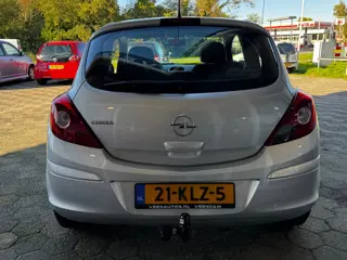 Foto 17 van Opel Corsa 1.2-16V Enjoy AUTOMAAT Airco Cruise Trekhaak