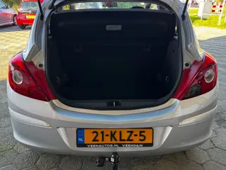 Foto 16 van Opel Corsa 1.2-16V Enjoy AUTOMAAT Airco Cruise Trekhaak
