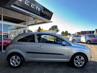 Foto 13 van Opel Corsa 1.2-16V Enjoy AUTOMAAT Airco Cruise Trekhaak