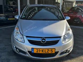 Foto 11 van Opel Corsa 1.2-16V Enjoy AUTOMAAT Airco Cruise Trekhaak