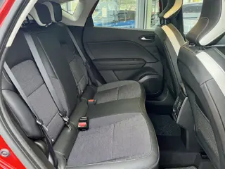 Foto 17 van Renault Captur 1.6 E-Tech Plug-In Hybrid 160 Intens | Trekhaak Afn. | All Seasons | Adaptive cruise
