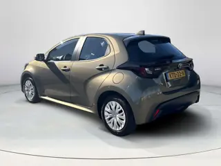 Foto 19 van Toyota Yaris 1.5 Hybrid 115 Comfort **APPLE CARPLAY/ ADAPTIVE CRUISE CONTROL/ CLIMATE CONTROL**
