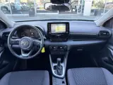 Foto 26 van Toyota Yaris 1.5 Hybrid 115 Comfort **APPLE CARPLAY/ ADAPTIVE CRUISE CONTROL/ CLIMATE CONTROL**
