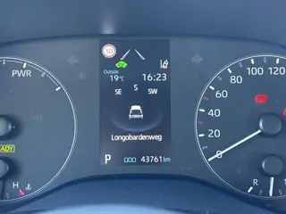 Foto 13 van Toyota Yaris 1.5 Hybrid 115 Comfort **APPLE CARPLAY/ ADAPTIVE CRUISE CONTROL/ CLIMATE CONTROL**
