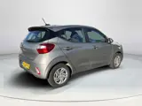 Foto 26 van Hyundai i10 1.0 Comfort Smart Net binnen, In nieuwstaat