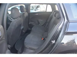 Foto 16 van Opel Astra Sports Tourer 1.6 CDTI Business+ | Navigatie | Trekhaak | Cruise-control | Airco | NL aut
