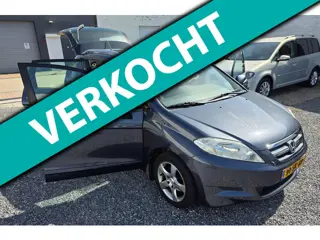 Honda FR-V 1.7i Comfort 6 personenauto