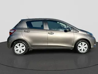 Foto 16 van Toyota Yaris 1.5 VVT-i Active RIJKLAAR | Climate Control | Cruise Control | Camera
