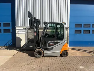 VS-23048 Elektrische triplex heftruck Still RX60-30