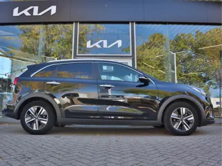 Foto 16 van Kia Niro 1.6 GDi Hybrid DynamicPlusLine | Leder | Stoel- & Stuurverwarming | Dodehoek Assistentie |