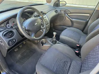 Foto 19 van Ford Focus Wagon 1.6-16V Trend