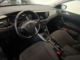 Foto 13 van Volkswagen Polo 1.0 TSI Comfortline 1e Eigenaar Trekhaak Navigatie Mooi!