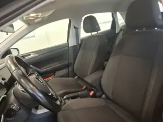 Foto 12 van Volkswagen Polo 1.0 TSI Comfortline 1e Eigenaar Trekhaak Navigatie Mooi!