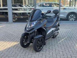 Foto 10 van Quadro Scooter 3