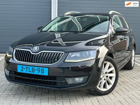 Skoda Octavia Combi 1.6 TDI TAXI KLAAR!! Businessline DSG AUTOMATIC FULL LED RS ZETELS KEYLESS