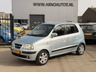 Hyundai Atos 1.1i Dynamic World Cup edition, AIRCO, NIEUWE KOPPELINGSSET, APK TOT 23-09-27, STUURBEK