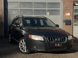 Volvo V70 2.0T Momentum automaat (bj 2010)