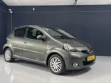 Foto 22 van Toyota Aygo 1.0| 5-deurs | NAP | Airco | Elektrische ramen | Centrale deurvergrendeling met afstands