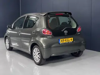 Foto 16 van Toyota Aygo 1.0| 5-deurs | NAP | Airco | Elektrische ramen | Centrale deurvergrendeling met afstands