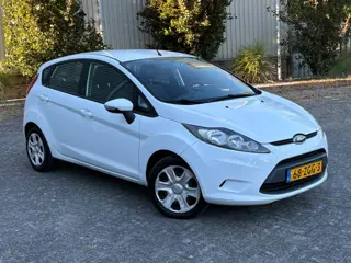 Foto 16 van Ford Fiesta 1.25 Titanium 5 Deurs Airco Cruise Control APK