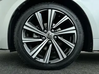 Foto 12 van Toyota Corolla Touring Sports 1.8 Hybrid Business Plus | Rijklaar | Stoelverwarming |