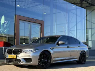 BMW 5 Serie M5 | B&W | Head-Up | Memory | Carbon | 360 | Rear Entertainment | ACC | Stoelverkoeling 