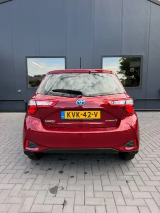 Foto 17 van TOYOTA YARIS 1.5 Hybrid Bi-Tone AUT / Camera, Navi, Bluetooth, LM velgen