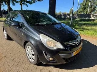 Foto 20 van Opel Corsa 1.2 EcoFlex 2013 Anniversay Edition LPG