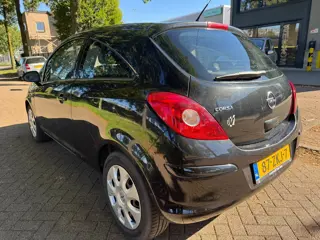 Foto 16 van Opel Corsa 1.2 EcoFlex 2013 Anniversay Edition LPG