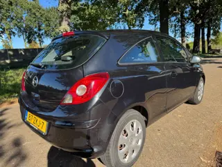 Foto 14 van Opel Corsa 1.2 EcoFlex 2013 Anniversay Edition LPG